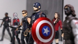 'Captain America Civil War - Part 1: The Battle Begins (Stop Motion Film)'