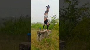 'How To Motivate Yourself To Do Handstands - The Perfect Way To Progress'