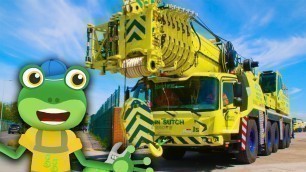 'Gecko and the Crane | Gecko\'s Real Vehicles | Construction Trucks For Kids'