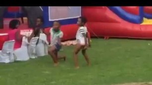 'Little Kids Twerking in Public Park'