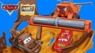 'DISNEY PIXAR CARS ESCAPE FROM FRANK THE COMBINE TRACTOR TIPPING MATER MCQUEEN'