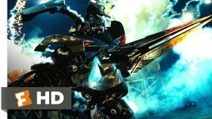 'Transformers: Revenge of the Fallen (2009) - Decepticon Hunters Scene (1/10) | Movieclips'