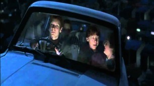 'Harry Potter and the Chamber of Secrets (Clip) Harry escapes the Dursley\'s'