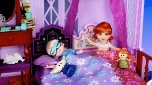 'Barbie Frozen Family Evening Routine With Elsa & Anna Toddlers - Playdate'