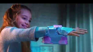 'Frozen 2 Action Sleeve toy - TVC'